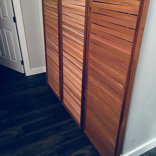 Slat doors