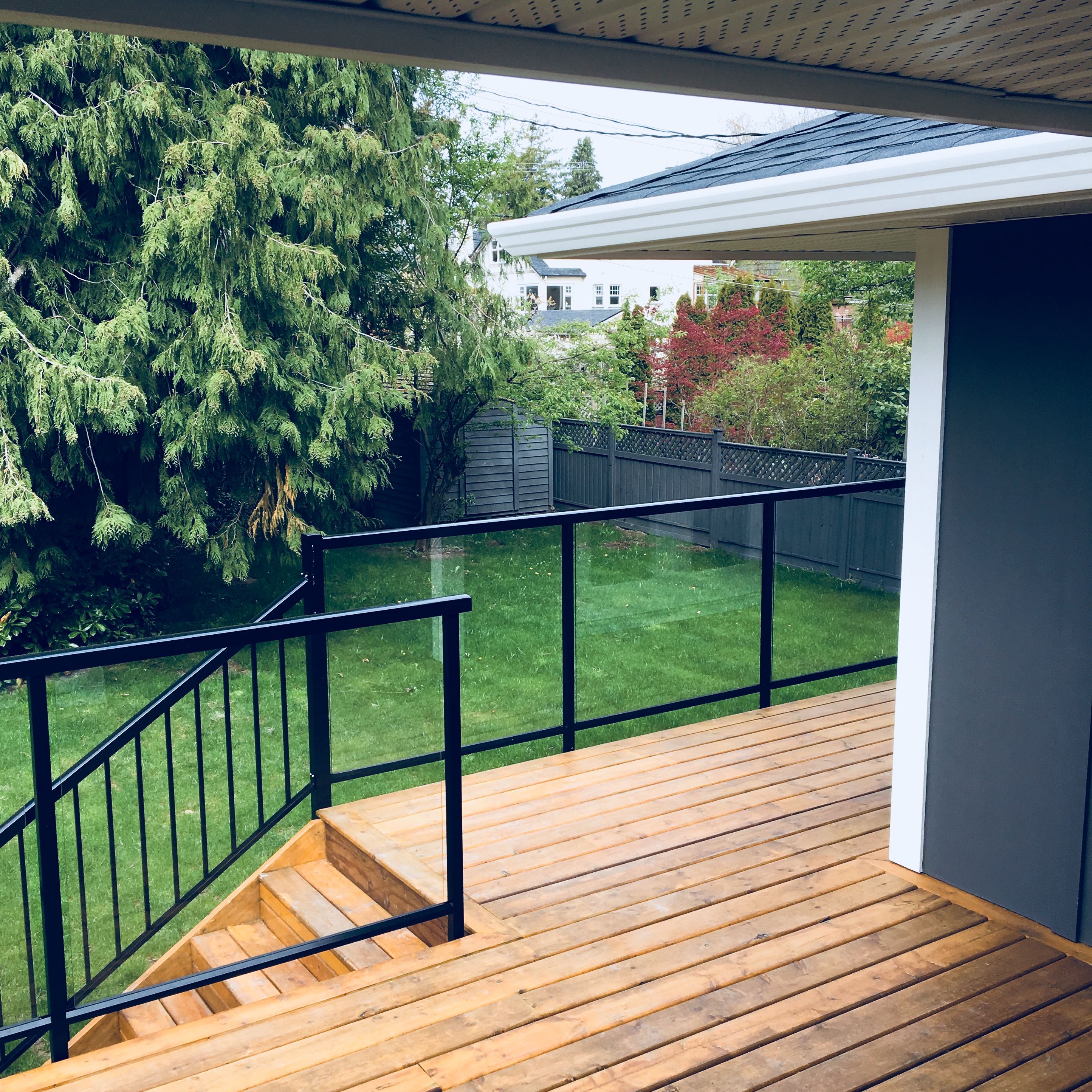 Deck with Metal Railing